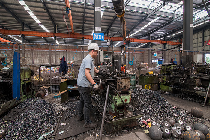 鄂州网架配件-螺栓球加工车间